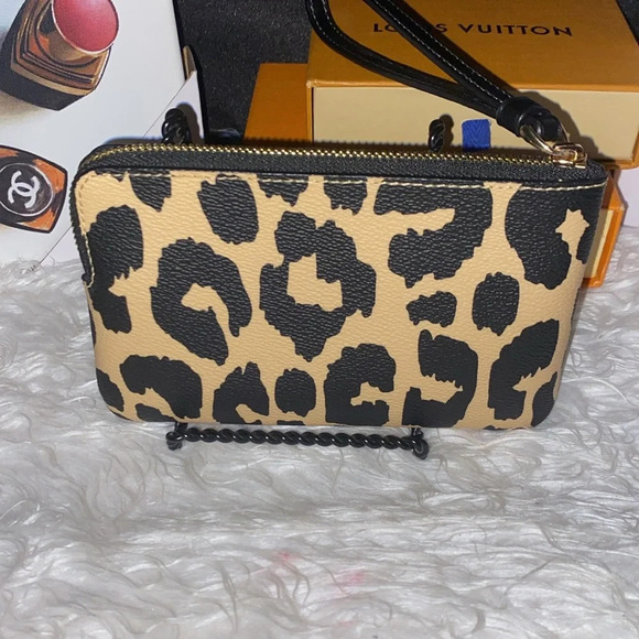 Coach Ocelot print wristlet NWOT - Picture 2 of 3